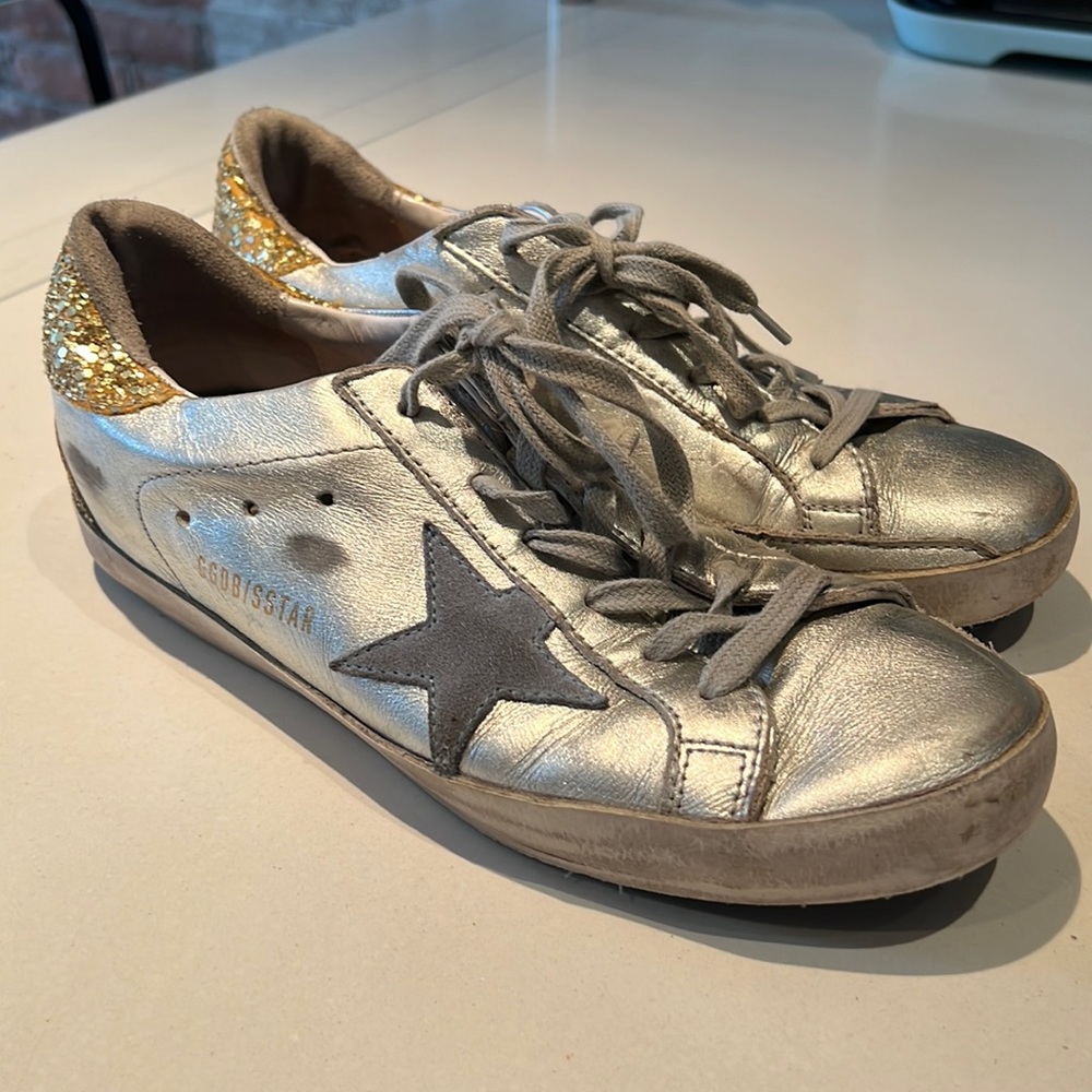 Silver Golden Gooses with Blue star and Gold Back!